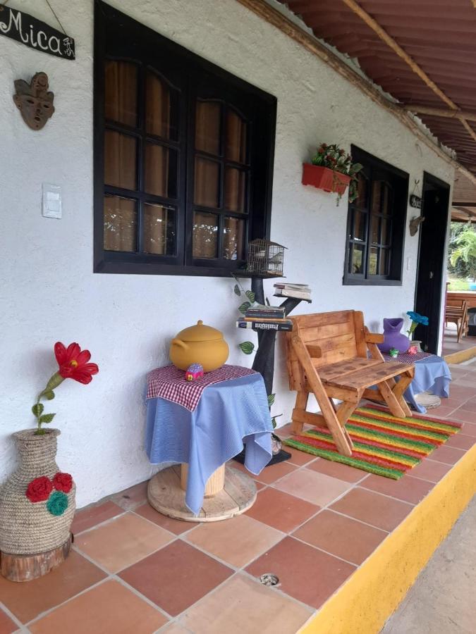 Hotel Campestre Abrazo Del Angel Aratoca Exterior photo